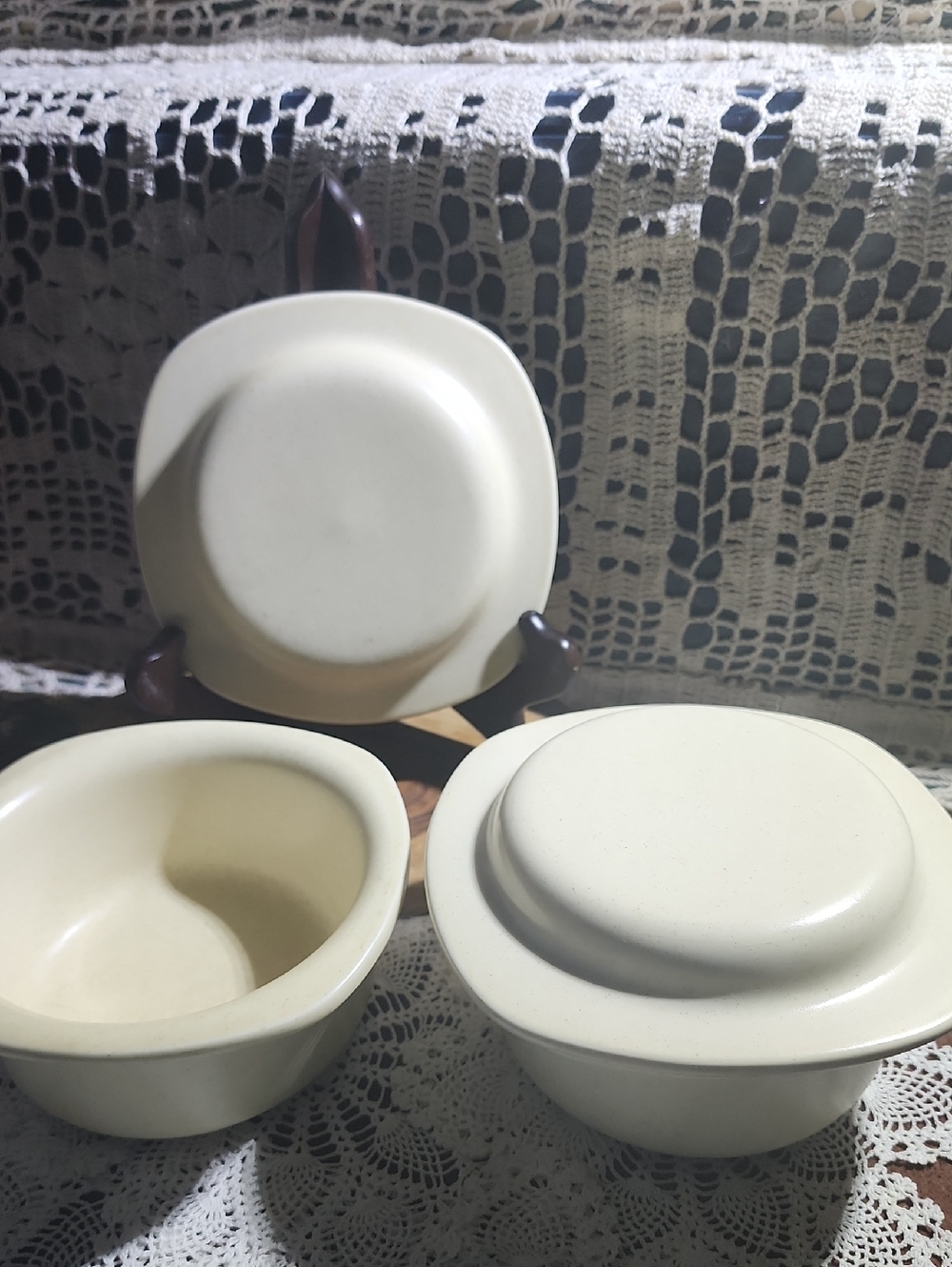 🔴 2 for $50 🔴 Vintage Anchor Hocking Micro Cream Cassarole Dishes